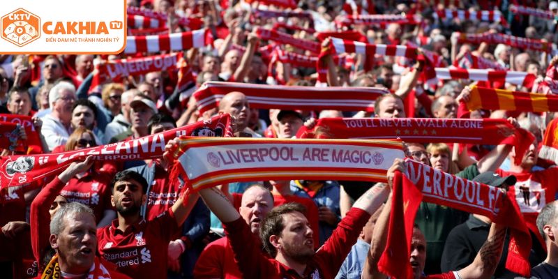 Liverpool The Kop văn hóa cổ động viên bắt đầu từ đâu?